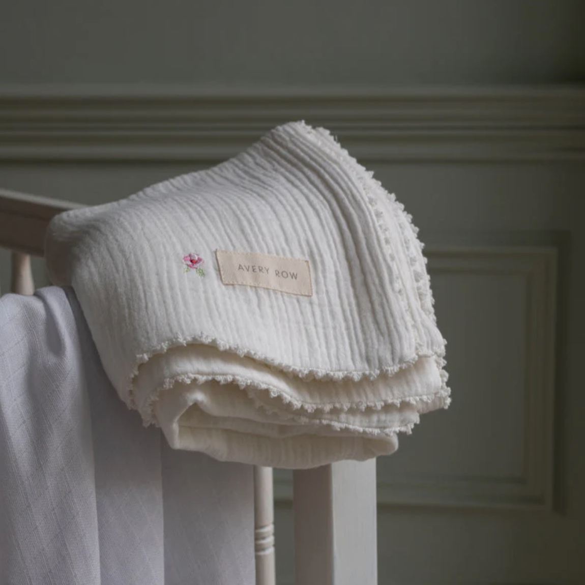 Embroidered Muslin Blanket | Anemone